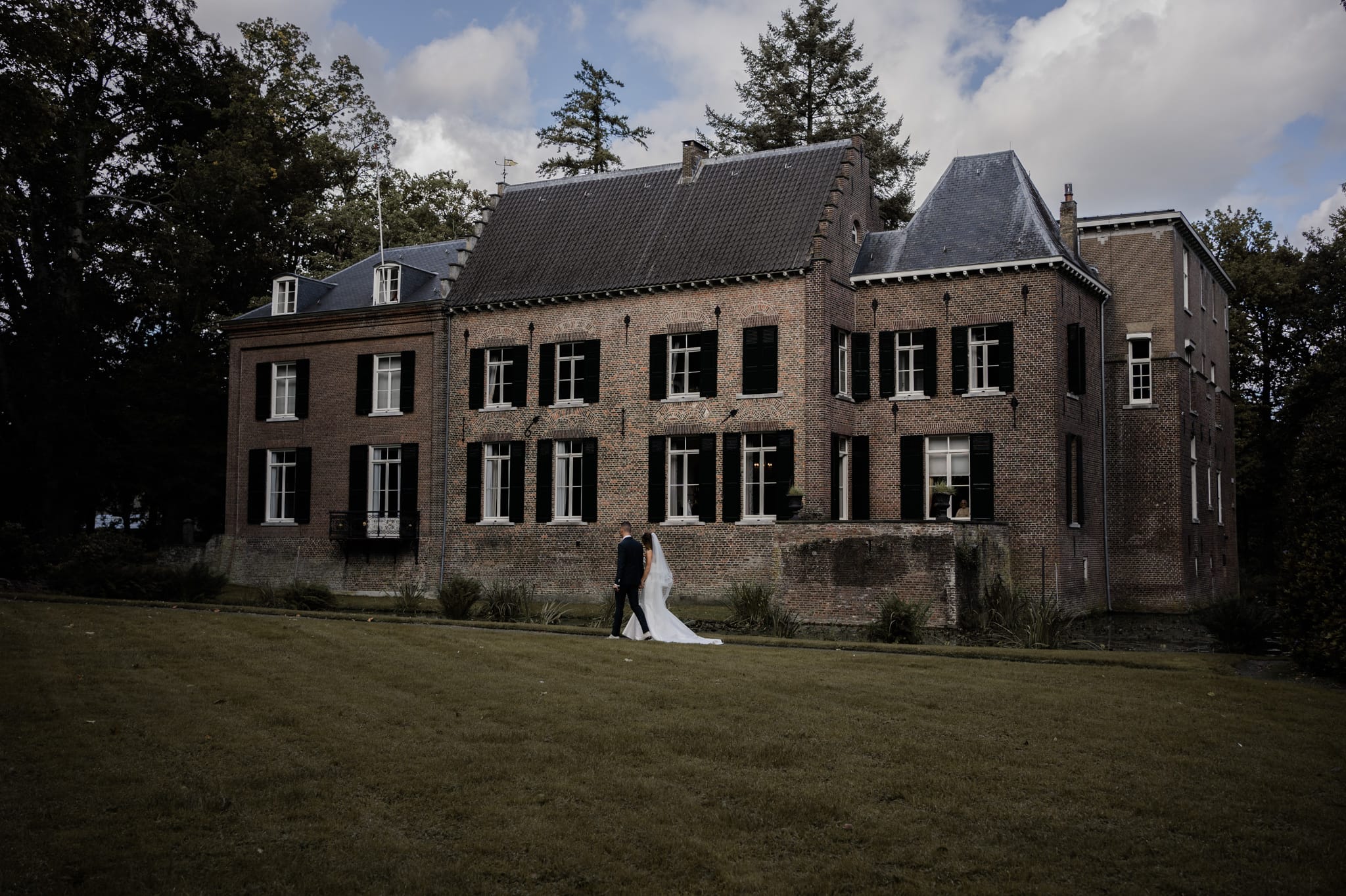 momenten groot of klein vastgelegd, trouwen op een kasteel; bijzondere trouwlocaties