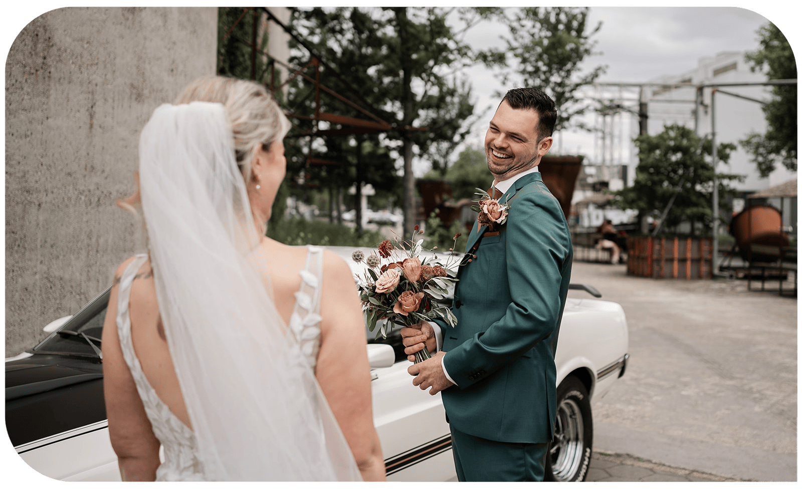 Spontane foto van een trouwreportage