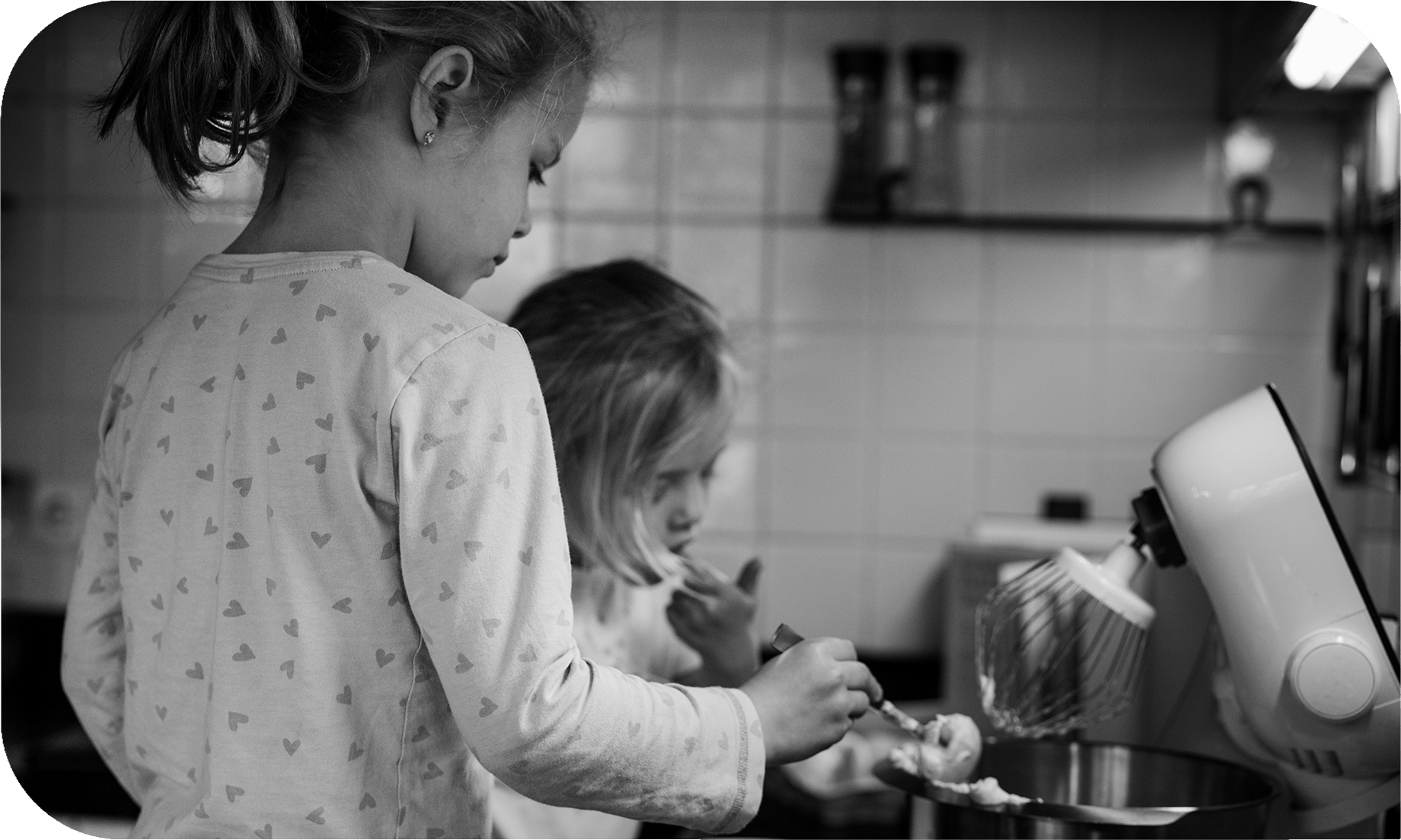 Documentaire gezinsfotografie aan de keukentafel